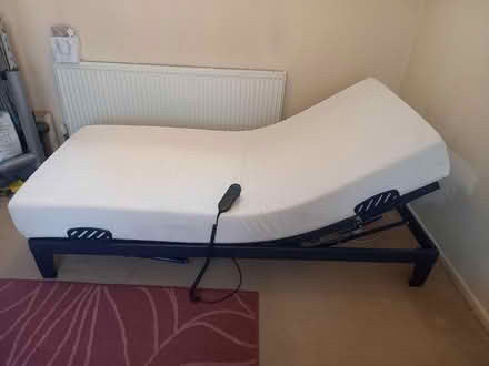 Photo of free Single electric bed with mattress (Ty Canol NP44) #1