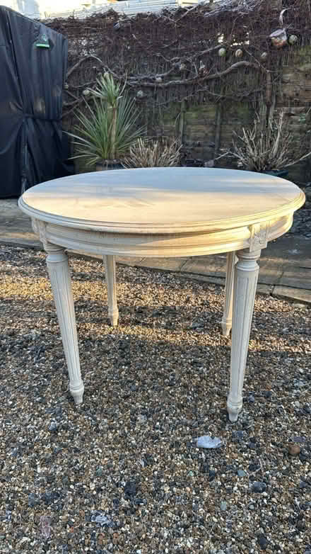 Photo of free Vintage table (TW15) #1