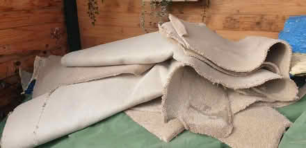 Photo of free Cream carpet and underlay (Chesham HP5) #2