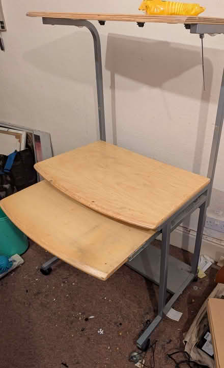 Photo of free Computer desk (Shrewsbury SY1) #2