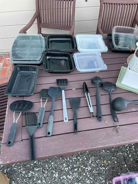 Photo of free Utensils and cintainers (San Rafael) #1