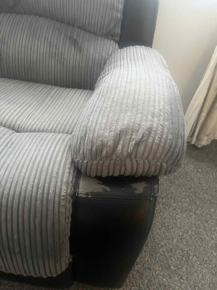 Photo of free 2 seater recliner (Meir ST3) #4