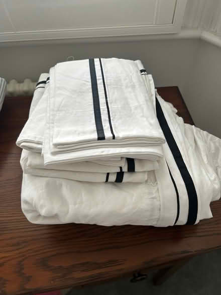 Photo of free King size Duvet cover (Surbiton KT6) #2