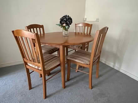 Photo of free round table and 4 chairs (GL53) #1