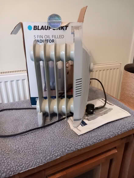 Photo of free Tiny oil heater (Aspley NG8) #1