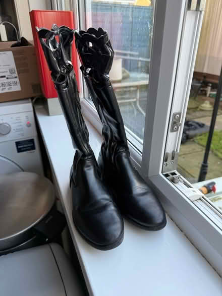 Photo of free Girls knee high boots 1.5 (33) (BH8 Bournemouth) #1