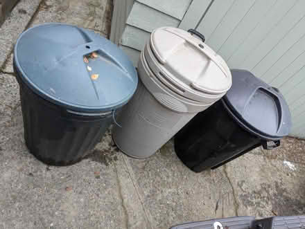 Photo of free Various garbage cans (Greenlake) #1