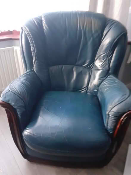 Photo of free leather 3 piece suite (Se94eu) #2