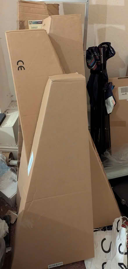 Photo of free guitar boxes (Shrewsbury SY1) #2