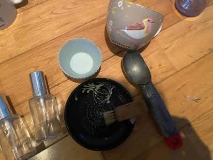 Photo of free Bowls / mugs / crystal style glass (East dulwich) #4