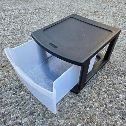 Photo of free Plastic Drawer (Chiquita Av Mtn View) #1