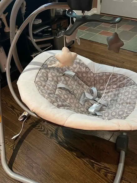 Photo of free Graco baby swing (Woodbridge) #2