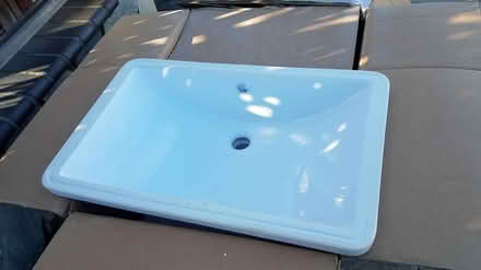 Photo of free 2 never used undermount sinks (Rand Street Milpitas) #1