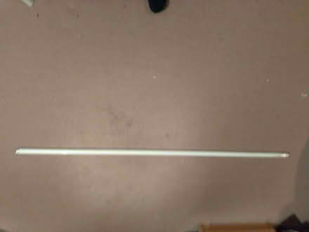 Photo of free fluorescent light tubes 5 foot long (Sands HP12) #1