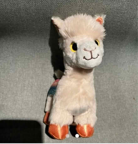 Photo of free Small toy alpaca (Barnsbury N1) #2