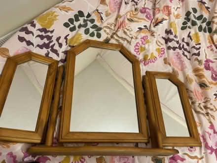 Photo of free Dressing table mirror (AL2) #1