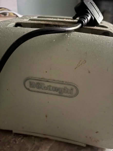 Photo of free DeLonghi toaster (Bamber Bridge PR5) #2