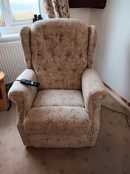 Photo of free Electric riser recliner (Pengorffwysfa LL68) #3