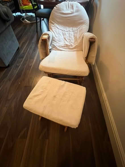 Photo of free Feeding/Nursing Chair (Gidea Park RM2) #4