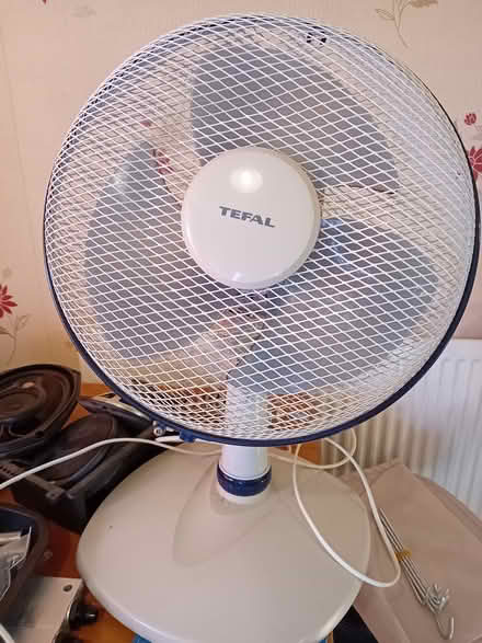 Photo of free Large desktop fan (Church Hill Redditch B98) #1