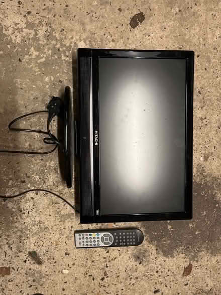 Photo of free 18” tv (St Stephens AL3) #1