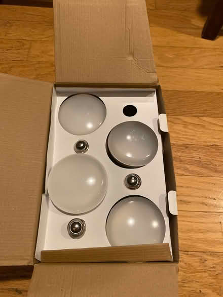 Photo of free Light bulbs (Dunlora) #2