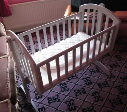 Photo of free SWINGING BABY CRIB An " OBABY SOPHIE" (Buttershaw HX3) #3