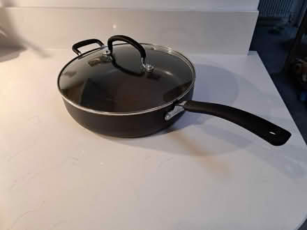 Photo of free 30cm Tefal Frying Pan with lid (Woodley RG5) #1