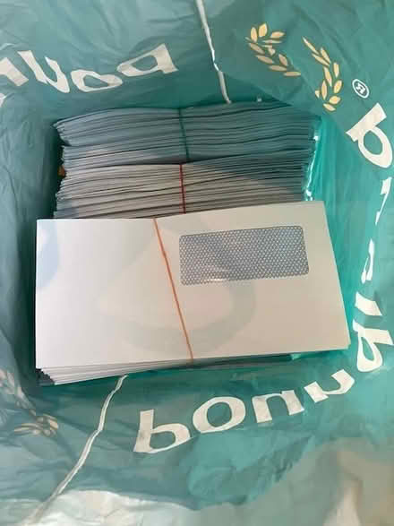 Photo of free White Envelopes - approx 2000 (HP22 6HD) #1