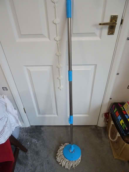 Photo of free Floor mop (Creekmoor BH17) #2