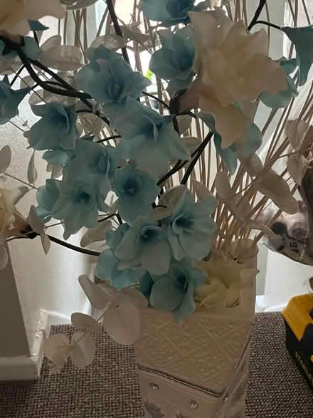 Photo of free Large Vase & flowers (Ashton in Makerfield WN4) #3