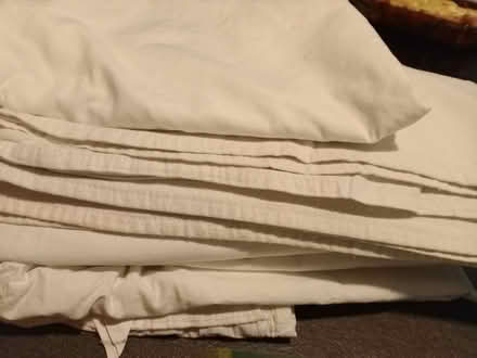 Photo of free white sheets. (Bearton SG5) #1