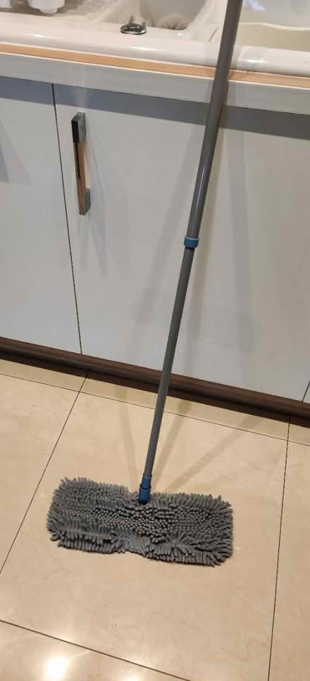 Photo of free Floor cleaner mop thing (Warwick, St Michael's Road) #1