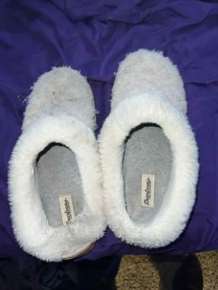 Photo of free Slippers size 8-9 (Boulder Ridge Apartments) #1