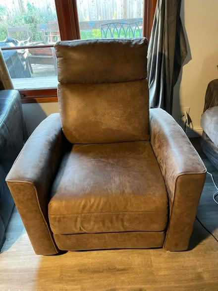 Photo of free Nice brown chair (El Camino/shoreline/Miramonte) #1