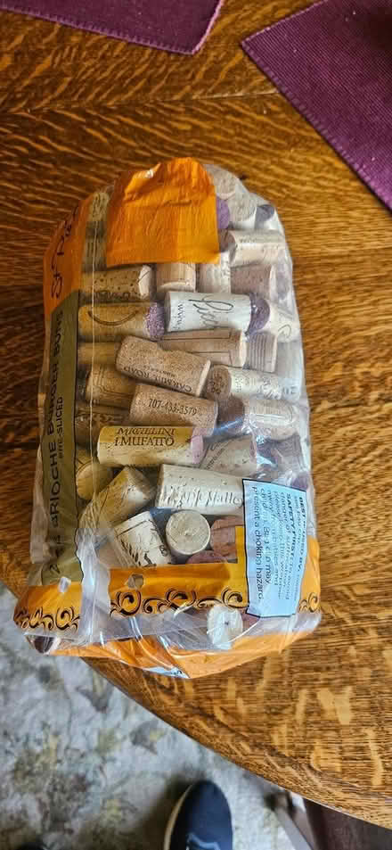 Photo of free corks (Belmont - Sunnyslope Ave) #1