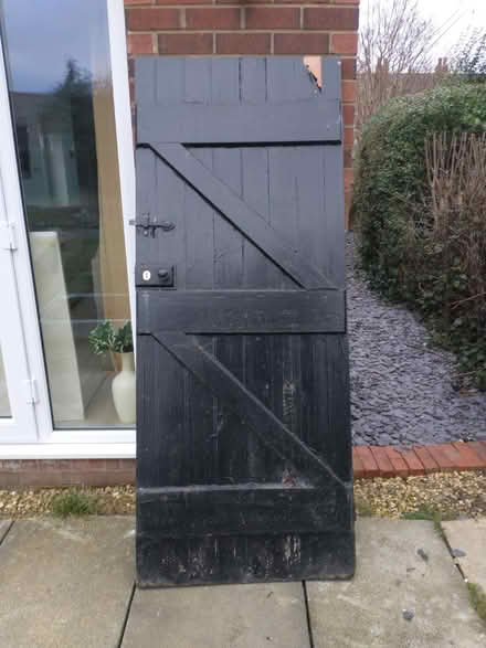 Photo of free 1950s wooden door with key (Garforth, LS25) #2