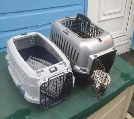 Photo of free pair of cat carriers. (Straiton EH20) #1