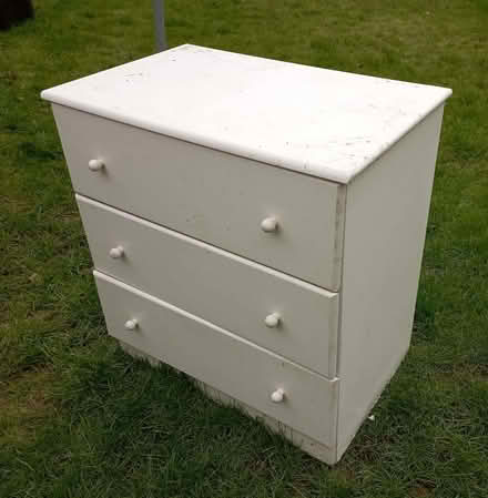 Photo of free Small Chest of draws 73 cm x 46 cm. (Top Amersham HP6) #2