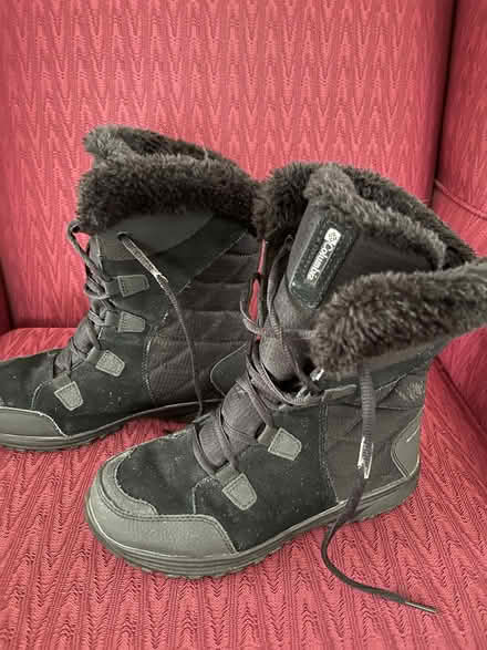 Photo of free Women’s winter boots (Kings Contrivance, Columbia) #1