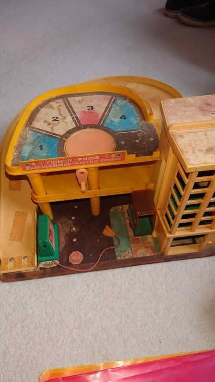 Photo of free Toy garage (South Stifford RM20) #1