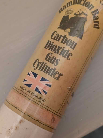 Photo of free Carbon dioxide gas cylinder - beer (Coombe Bissett SP5) #3