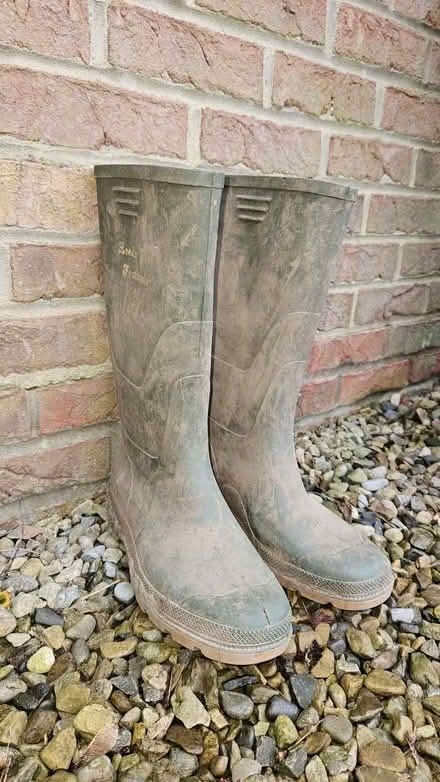 Photo of free Dunlop wellies - adult size 11-12 (Bilton HG1) #1