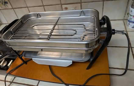 Photo of free Vintage Farberware indoor grill (Btwn DeAnza & Home Depot) #1