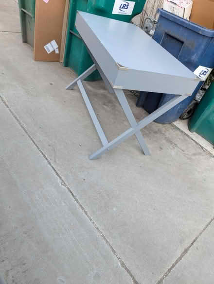 Photo of free Table (Downtown Oak Park) #2