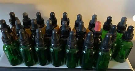 Photo of free 24 small glass bottles with pipette (St Albans AL3) #1