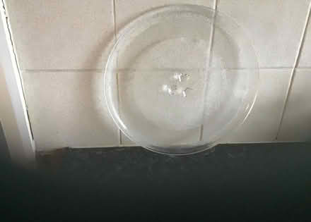 Photo of free Glass microwave plate. (Canton CF5) #1