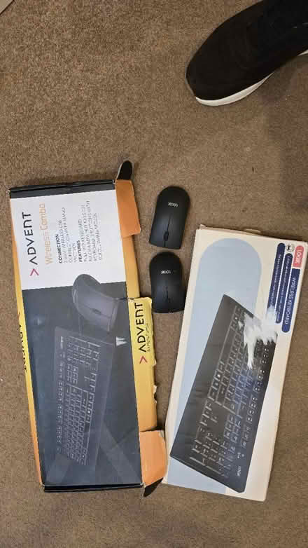 Photo of free 2 wireless keyboard with mouse (Chilwell NG9) #2