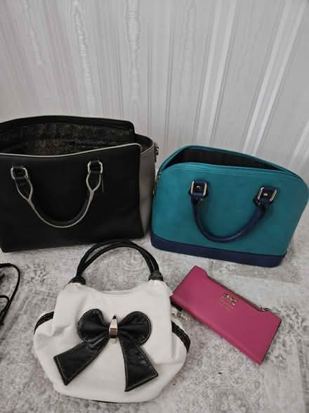 Photo of free Handbags and purse (Southend on sea SS2) #1