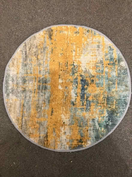 Photo of free Circular rug (Pollok) #1